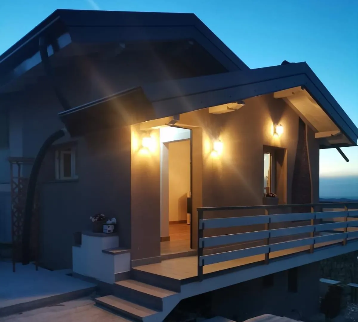 Villa Nife Tiny House - Secret Garden Montalbo