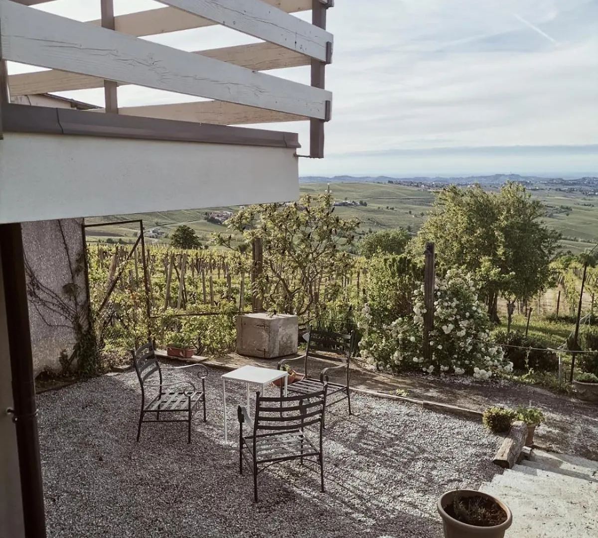 Villa Nife Tiny House - Secret Garden Montalbo