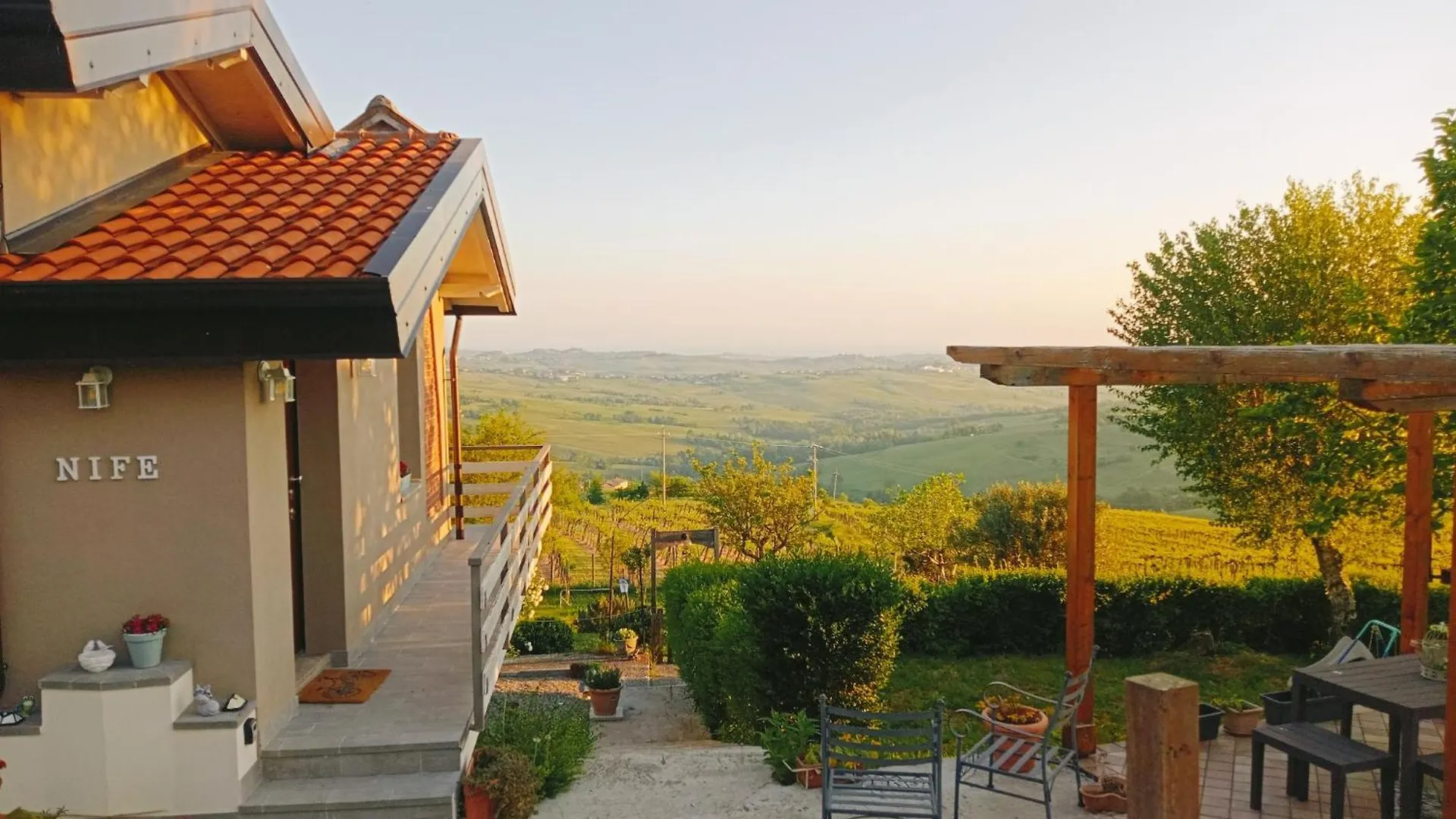 Villa Nife Tiny House - Secret Garden Montalbo