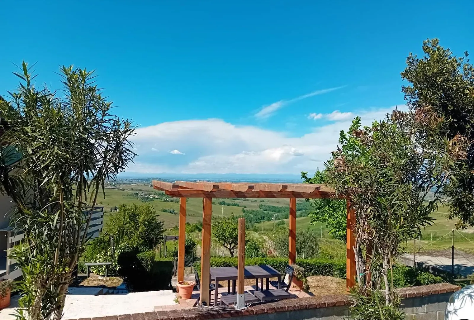 Villa Nife Tiny House - Secret Garden Montalbo 0*,  Italia