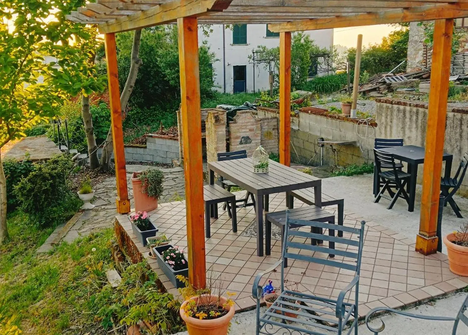 Villa Nife Tiny House - Secret Garden Montalbo Italia